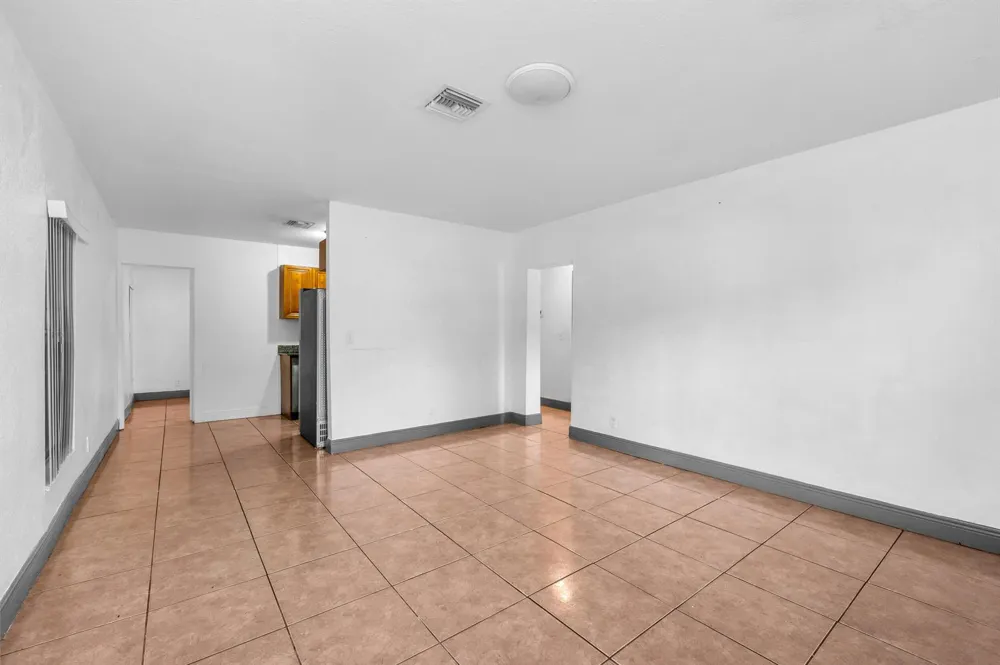 124 SW 10TH AVENUE Boynton Beach, FL 33435