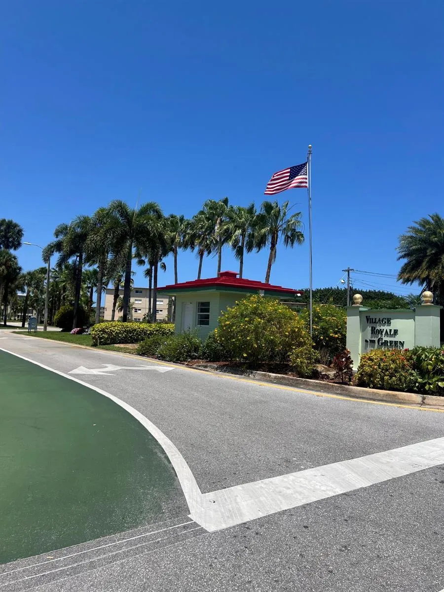 230 NE 26th Avenue #207 Boynton Beach, FL 33435