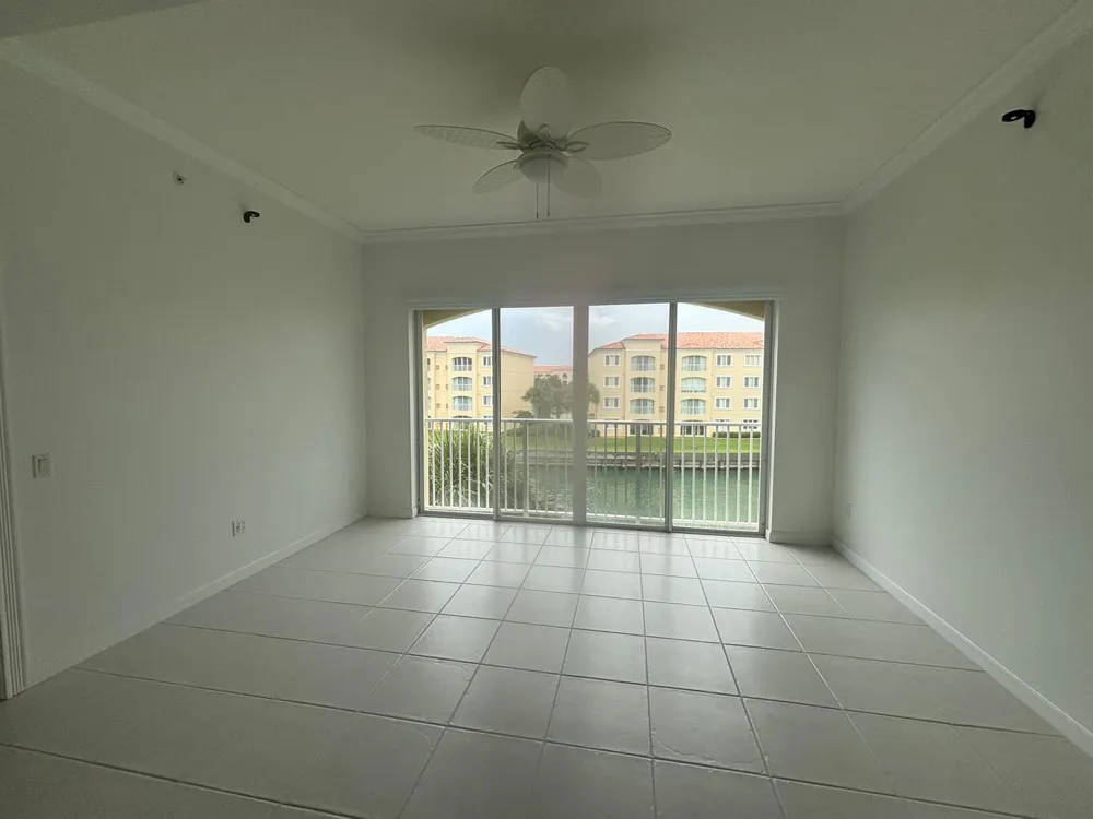 7 HARBOUR ISLE DRIVE E #304 Fort Pierce, FL 34949