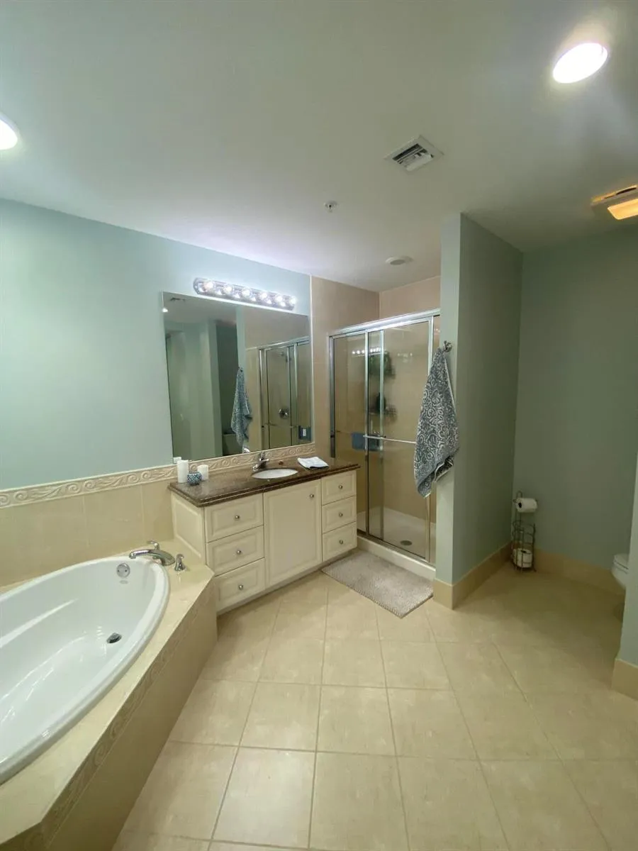 7 HARBOUR ISLE DRIVE E #304 Fort Pierce, FL 34949