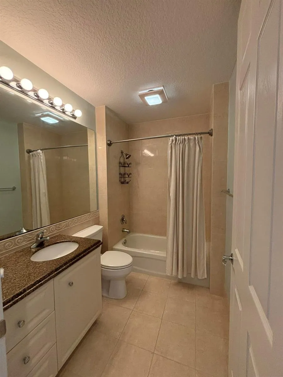 7 HARBOUR ISLE DRIVE E #304 Fort Pierce, FL 34949
