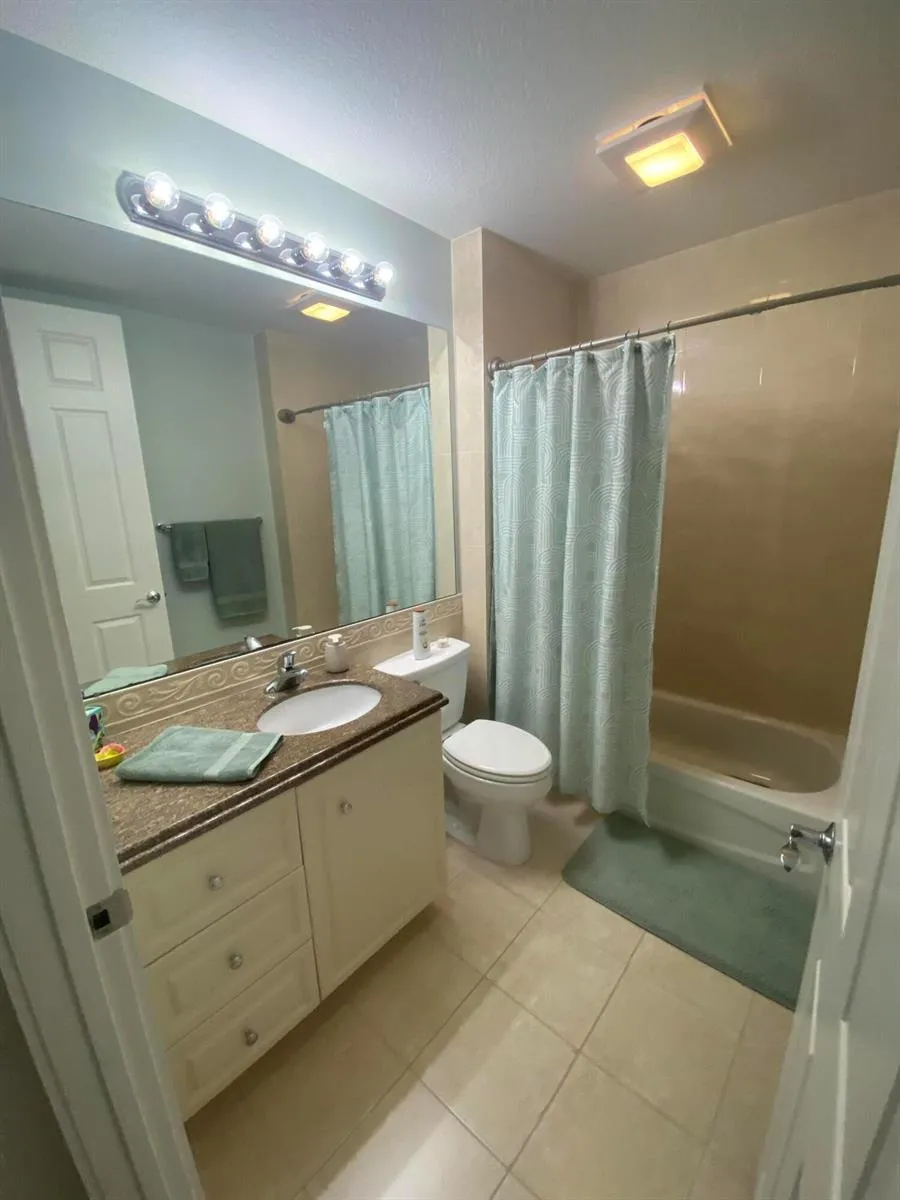 7 HARBOUR ISLE DRIVE E #304 Fort Pierce, FL 34949