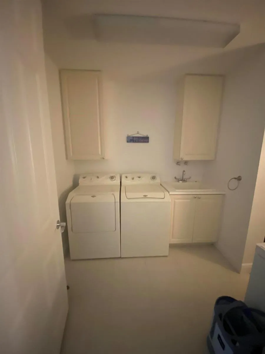 7 HARBOUR ISLE DRIVE E #304 Fort Pierce, FL 34949