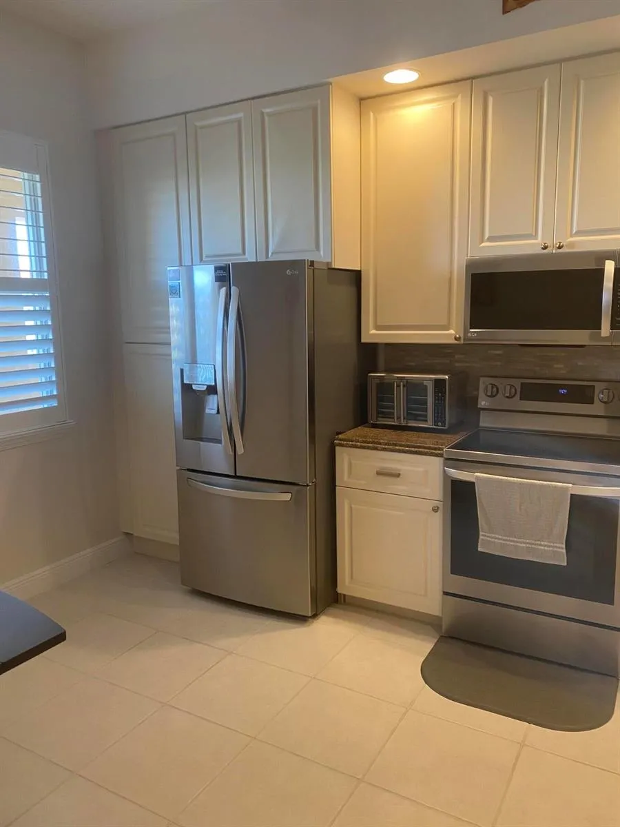 7 HARBOUR ISLE DRIVE E #304 Fort Pierce, FL 34949