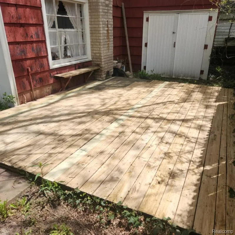 228 Borland Court Saginaw City, MI 48602