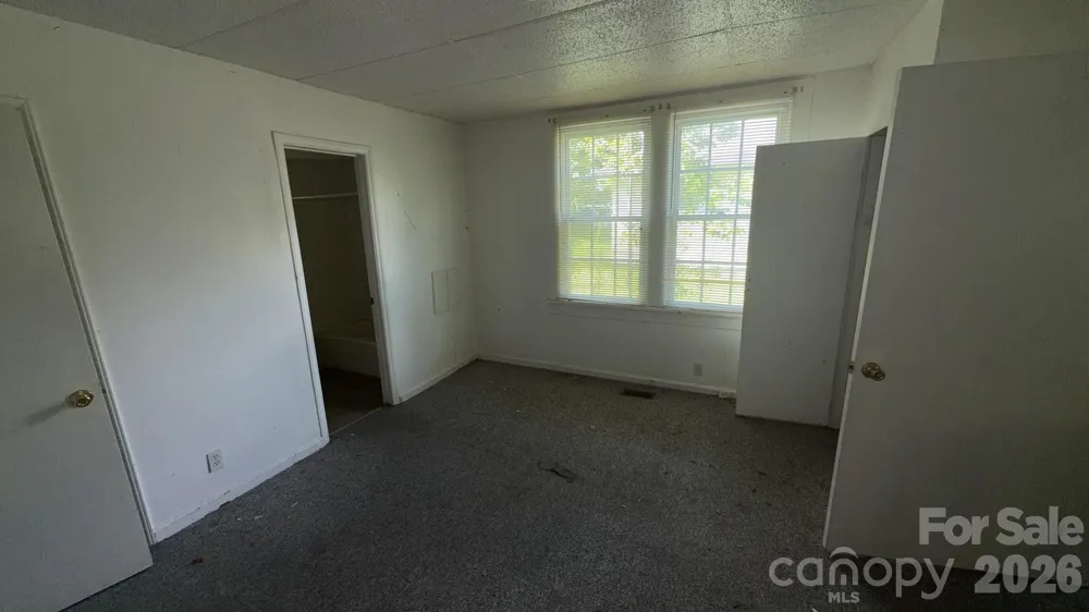 109 Dean Street Gastonia, NC 28052