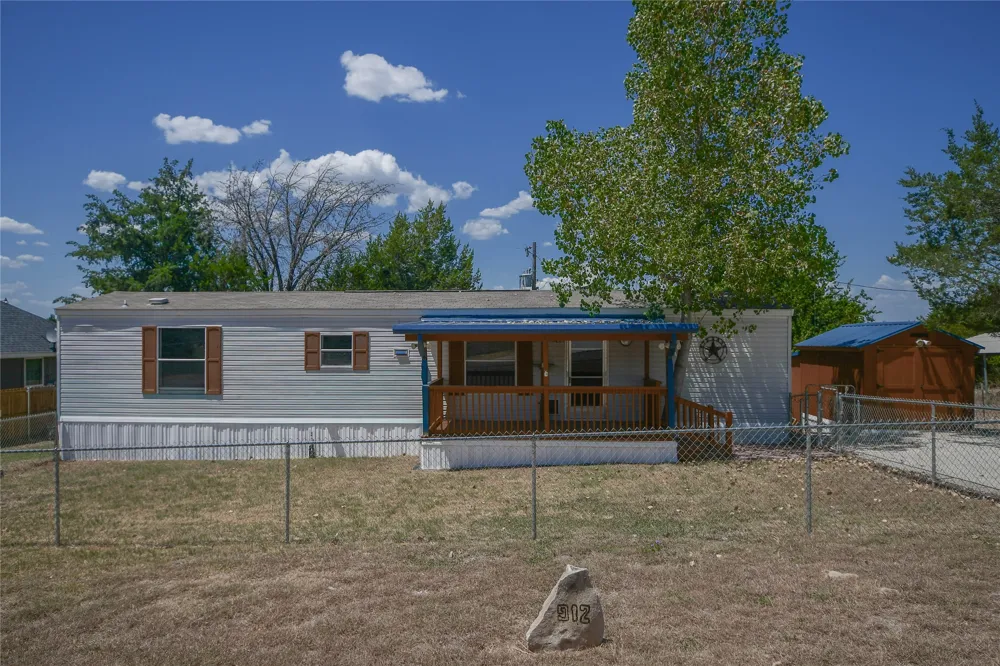 912 Pease River Drive Granbury, TX 76048