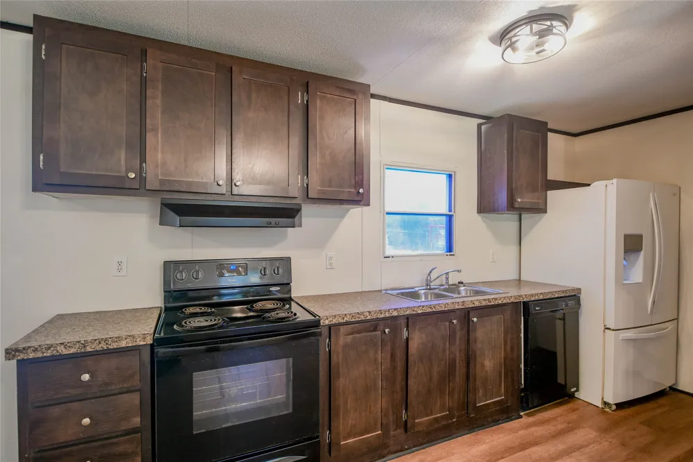 912 Pease River Drive Granbury, TX 76048