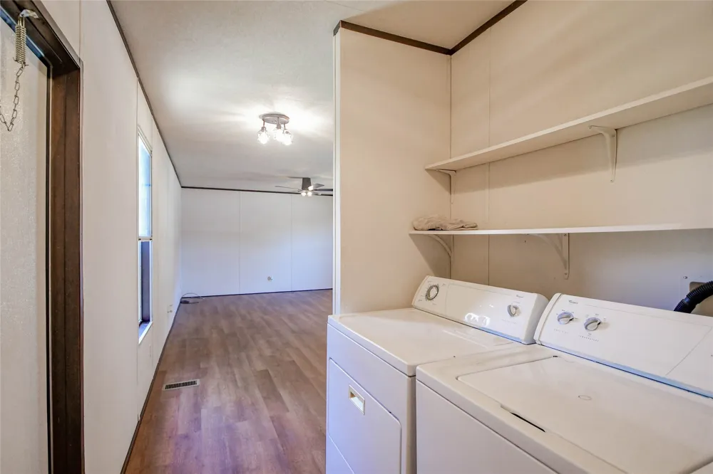 912 Pease River Drive Granbury, TX 76048