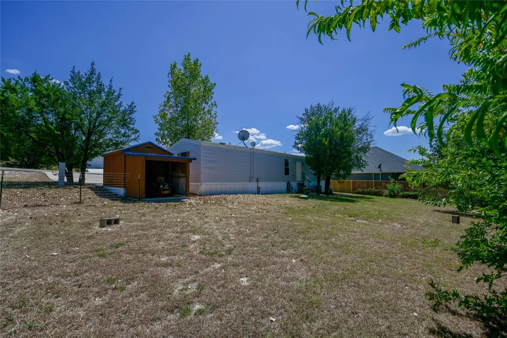 912 Pease River Drive Granbury, TX 76048