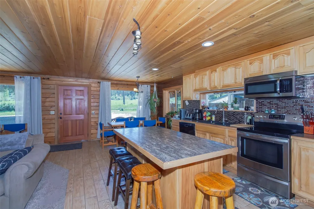 798 Barzee Road Colville, WA 99114