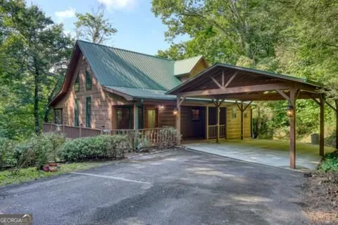 300 Chapman LN