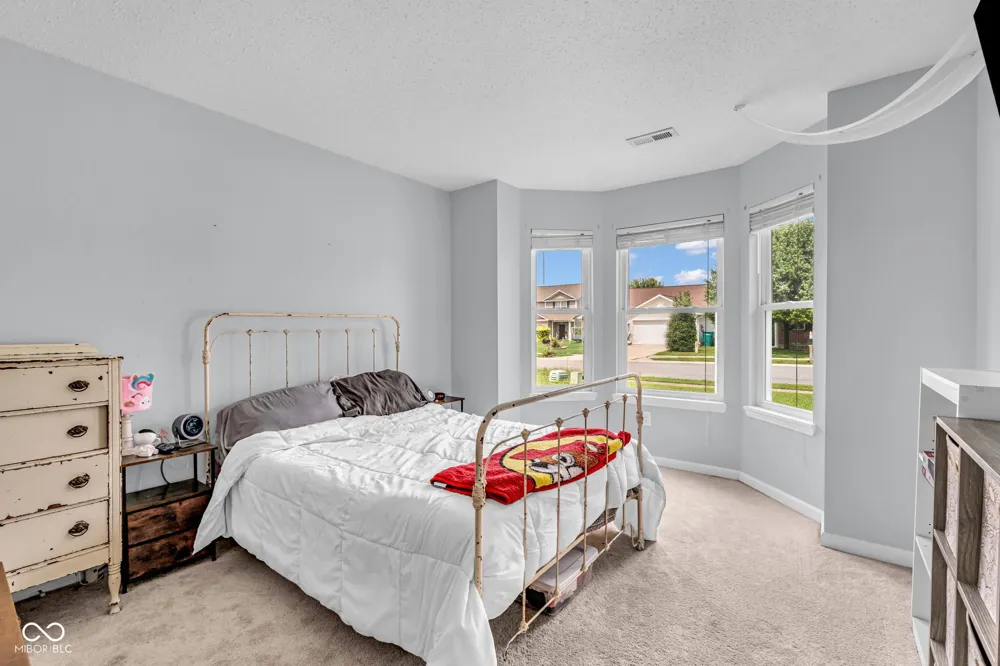 9733 Centennial Court Avon, IN 46123