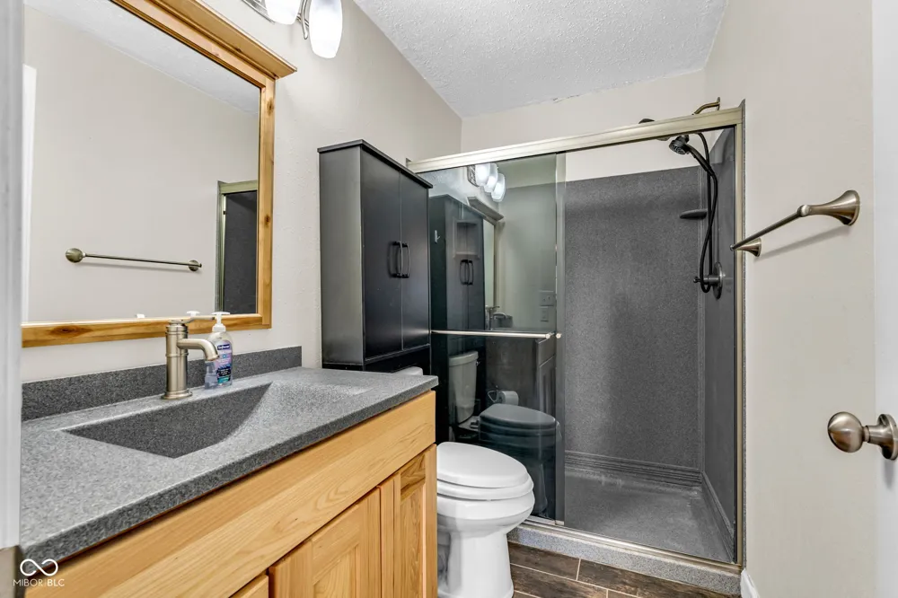 9733 Centennial Court Avon, IN 46123