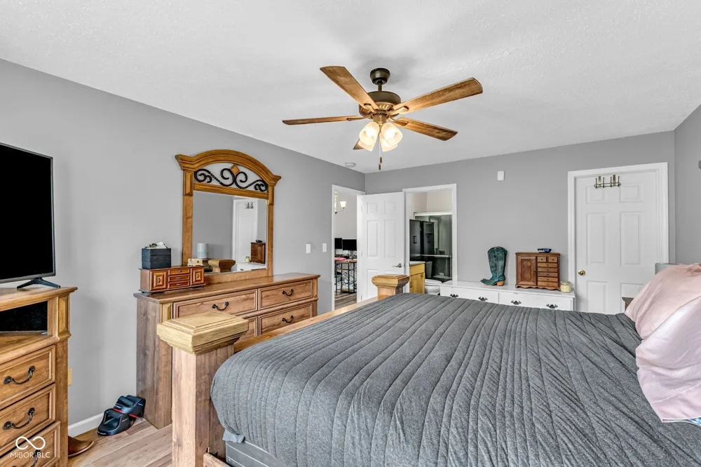 9733 Centennial Court Avon, IN 46123