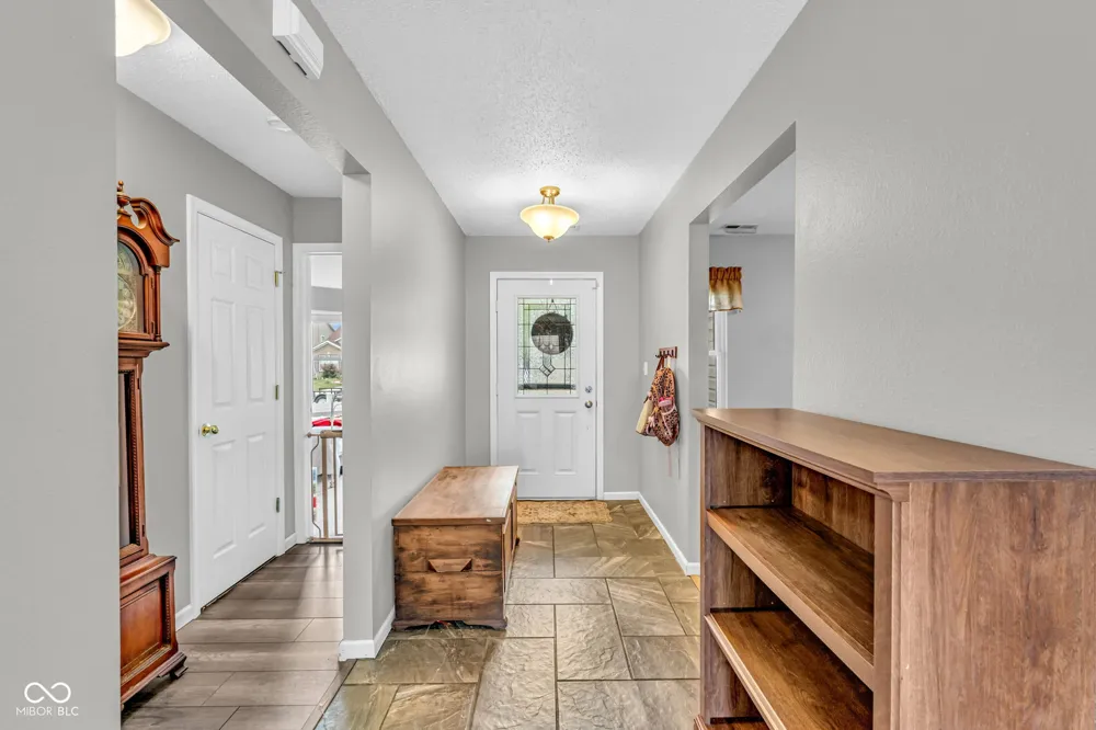 9733 Centennial Court Avon, IN 46123