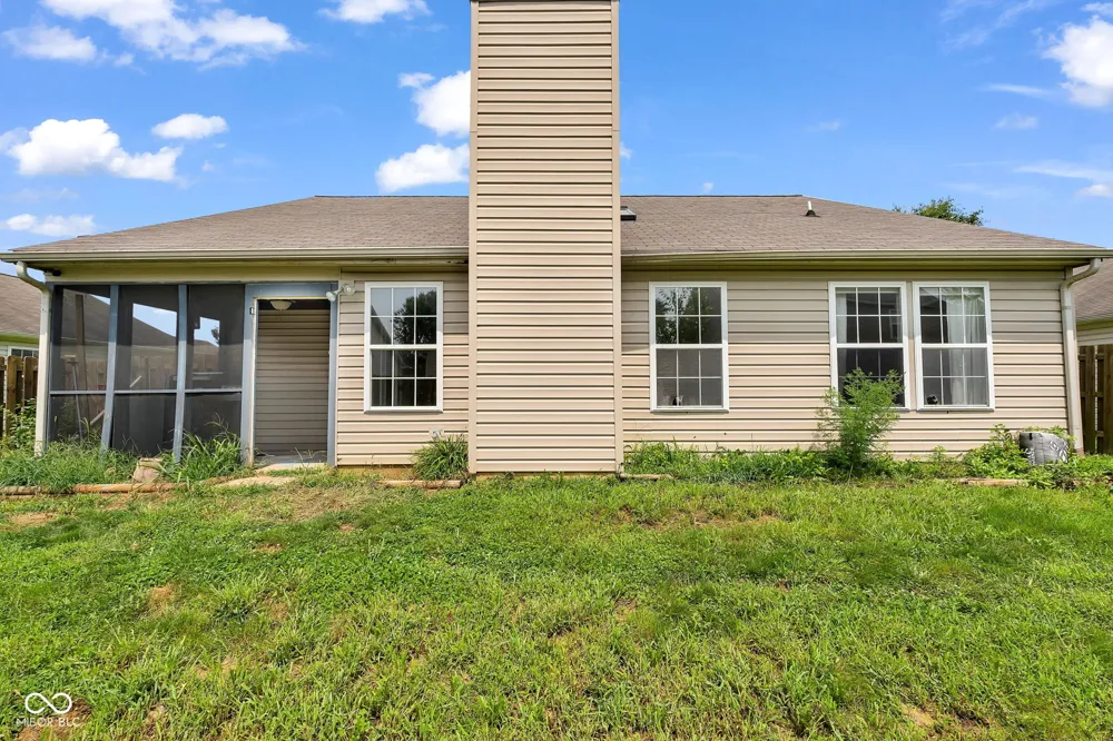 9733 Centennial Court Avon, IN 46123