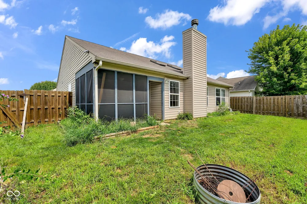 9733 Centennial Court Avon, IN 46123