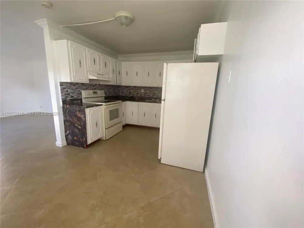 3670 SW 60th Ave #2 Davie, FL 33314