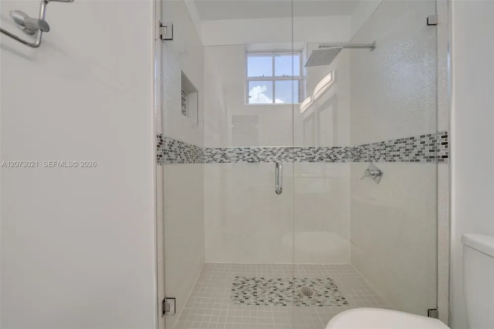 720 Falling Water Rd #720 Weston, FL 33326