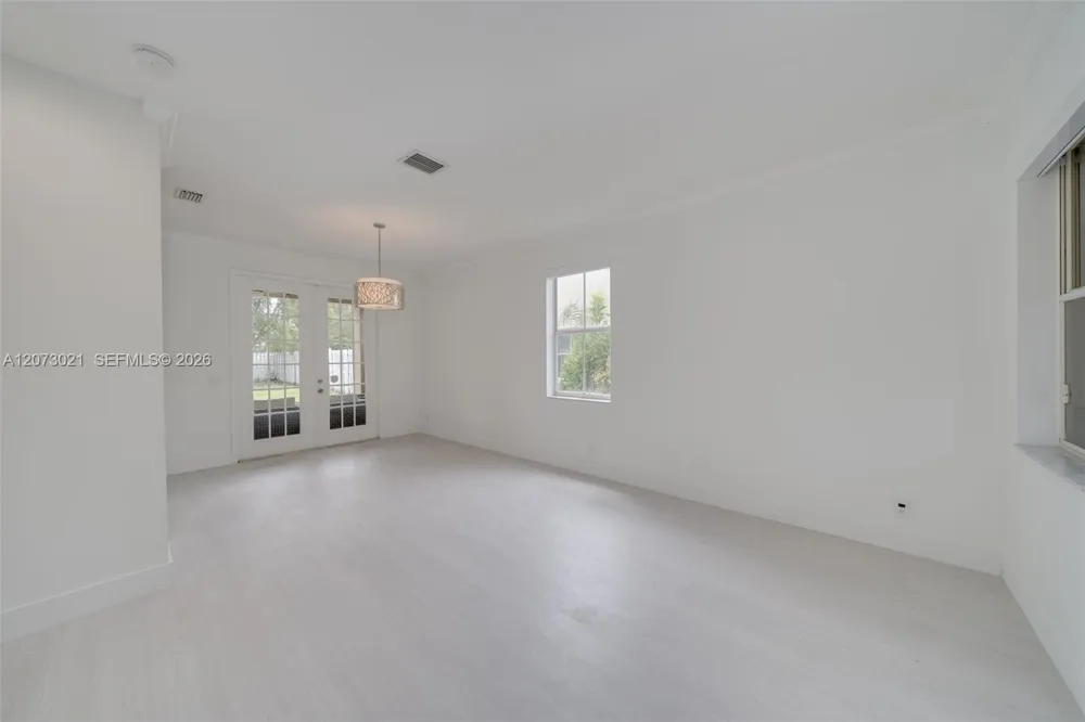 720 Falling Water Rd #720 Weston, FL 33326