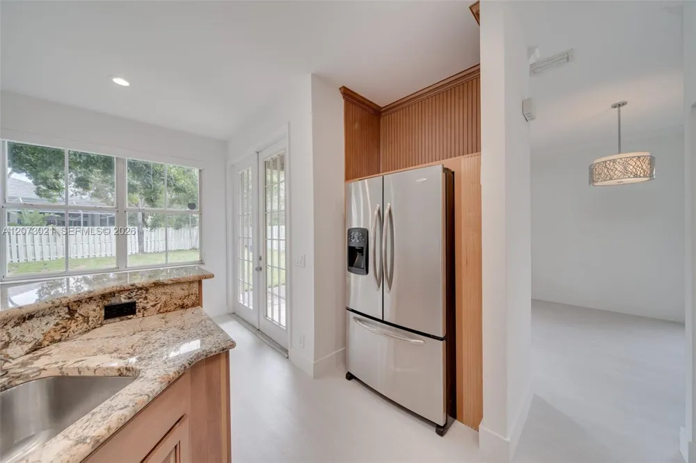 720 Falling Water Rd #720 Weston, FL 33326