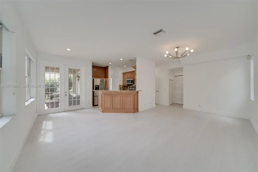 720 Falling Water Rd #720 Weston, FL 33326