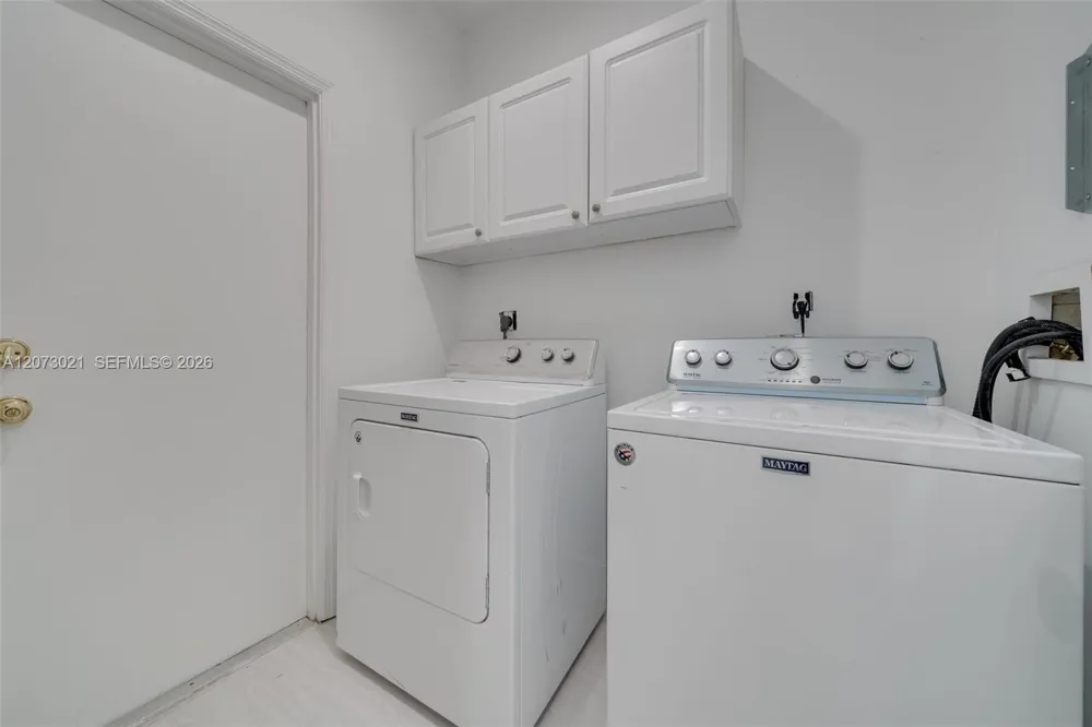 720 Falling Water Rd #720 Weston, FL 33326