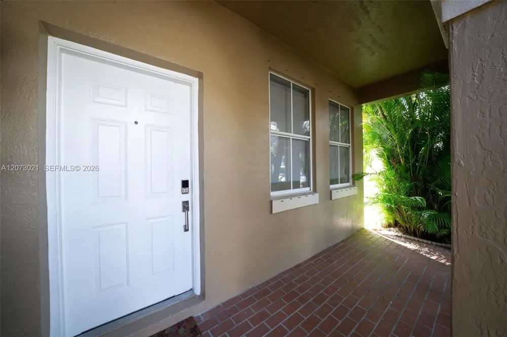 720 Falling Water Rd #720 Weston, FL 33326