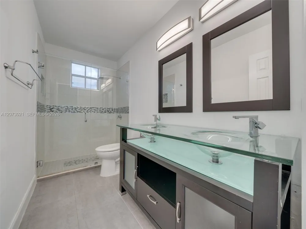 720 Falling Water Rd #720 Weston, FL 33326