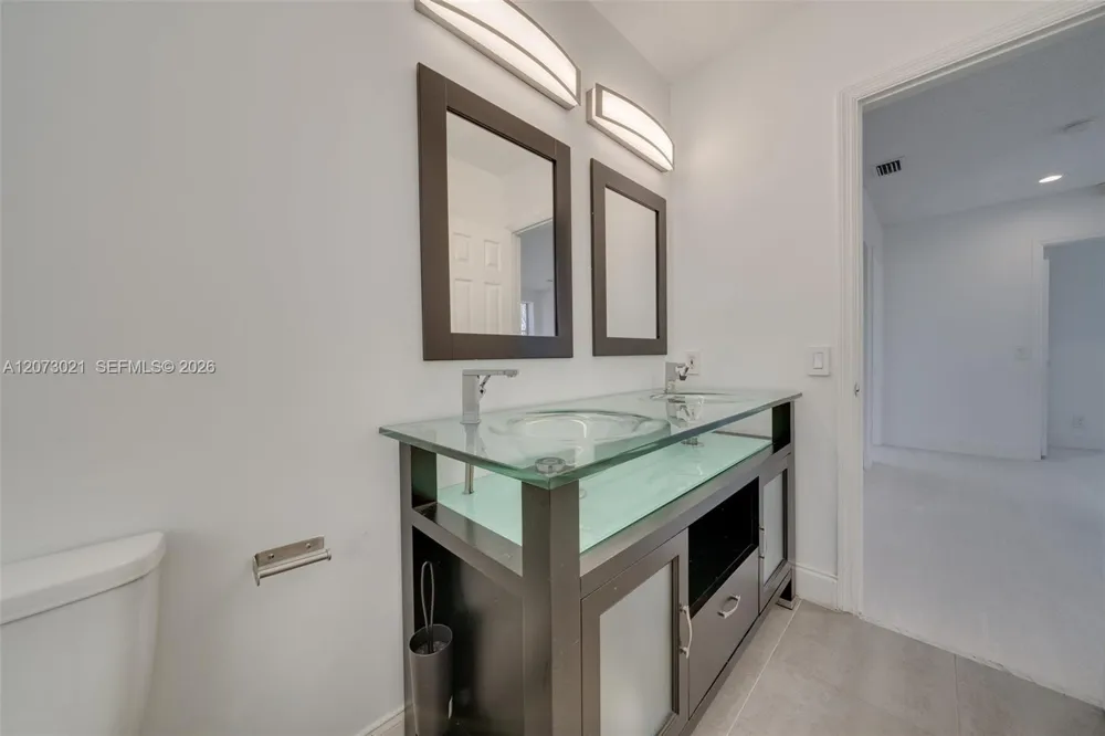 720 Falling Water Rd #720 Weston, FL 33326