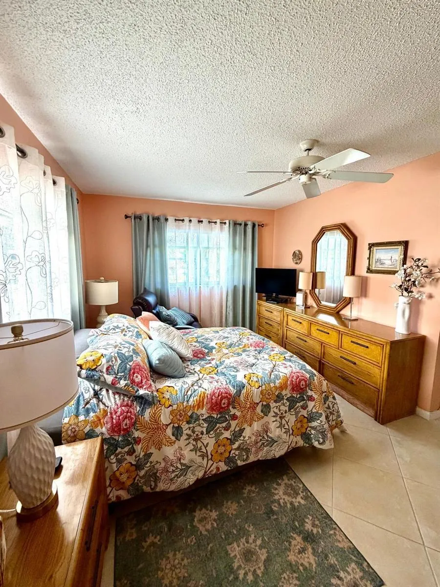 300 NE 26TH AVENUE #2010 Boynton Beach, FL 33435