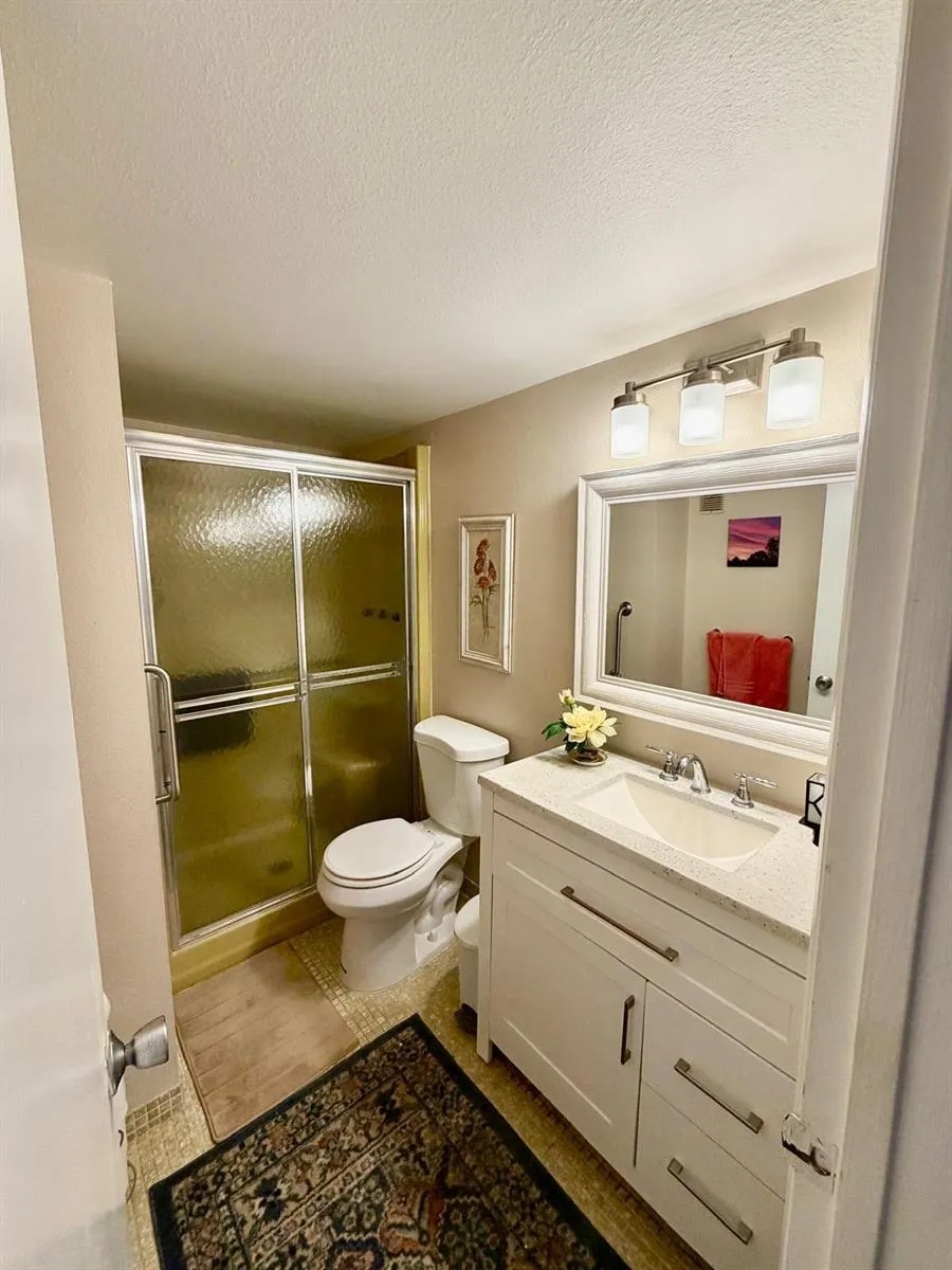 300 NE 26TH AVENUE #2010 Boynton Beach, FL 33435