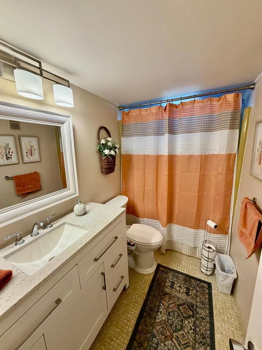 300 NE 26TH AVENUE #2010 Boynton Beach, FL 33435
