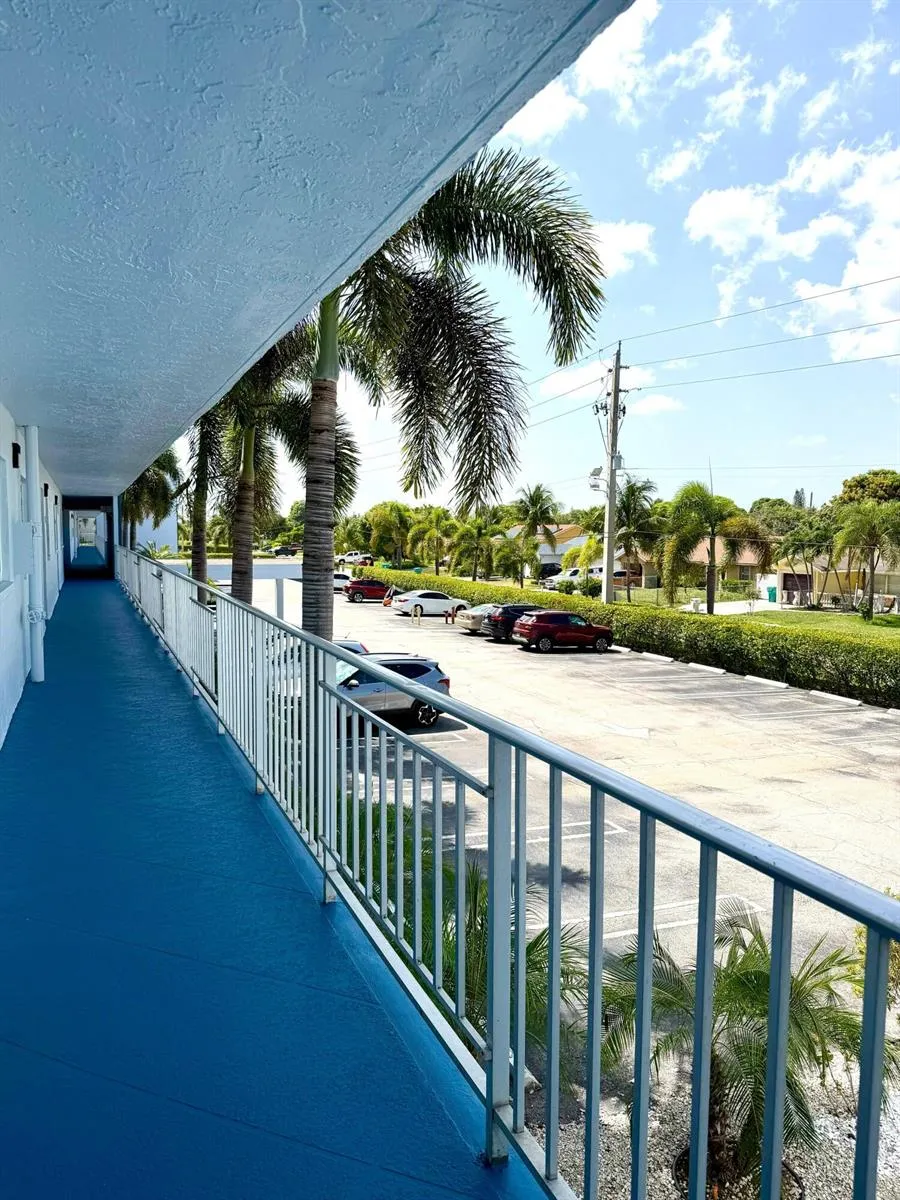 300 NE 26TH AVENUE #2010 Boynton Beach, FL 33435