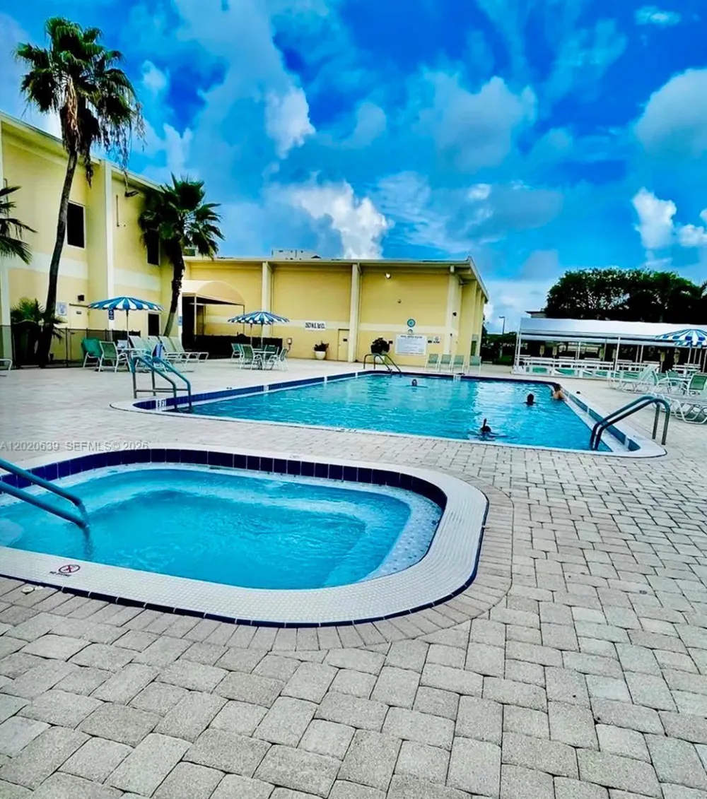 300 NE 26TH AVENUE #2010 Boynton Beach, FL 33435