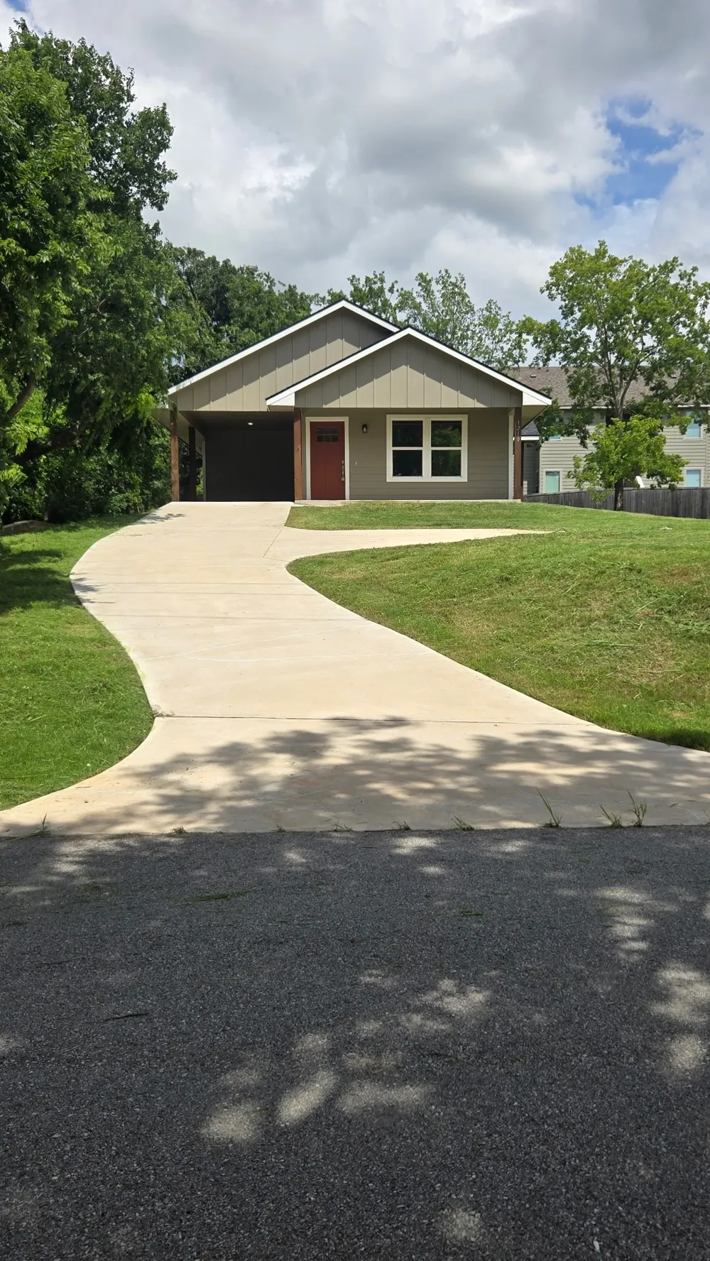 1210 S Travis Avenue Denison, TX 75021