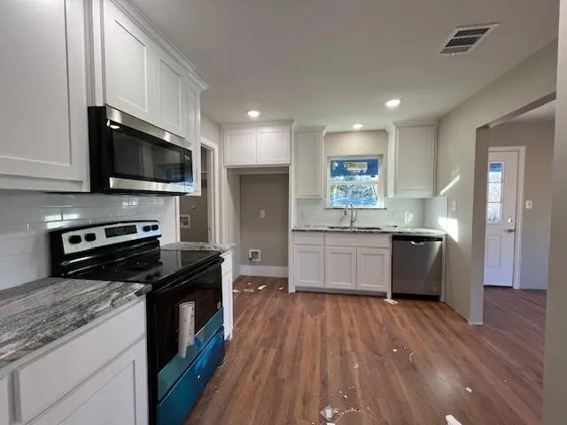 1210 S Travis Avenue Denison, TX 75021