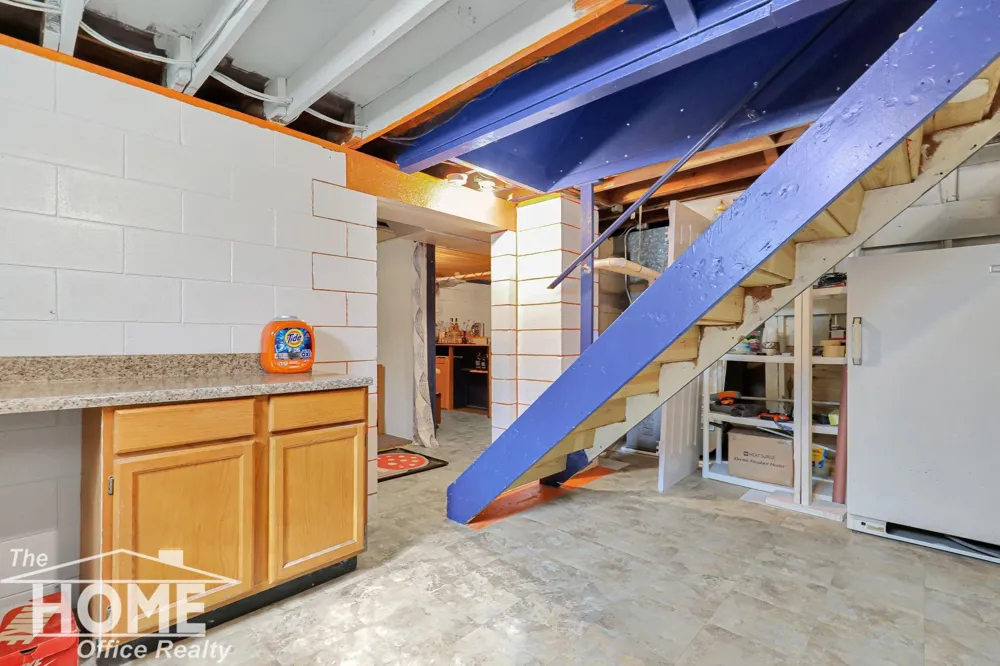 825 W Lake Lansing Road East Lansing City, MI 48823
