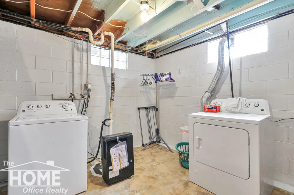 825 W Lake Lansing Road East Lansing City, MI 48823