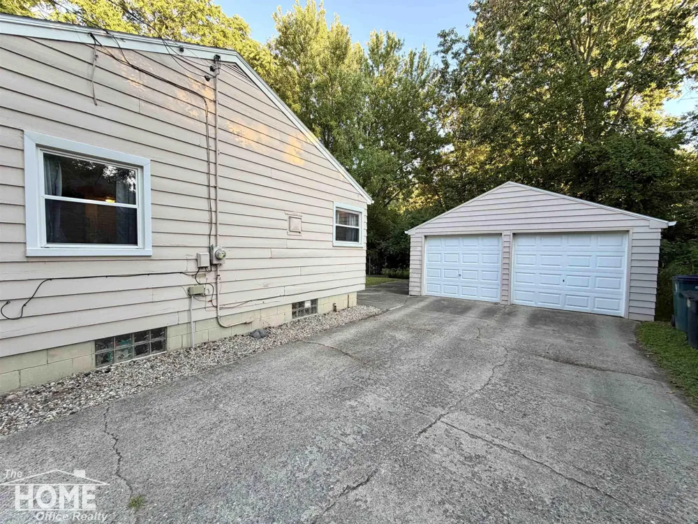 825 W Lake Lansing Road East Lansing City, MI 48823