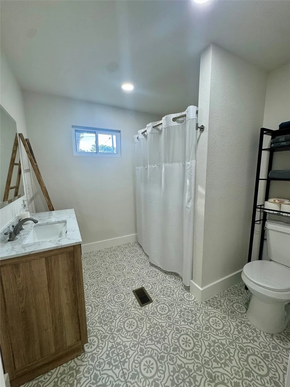 889 Quail Creek Circle Pottsboro, TX 75076