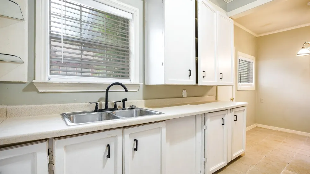714 S Winnetka Avenue Dallas, TX 75208
