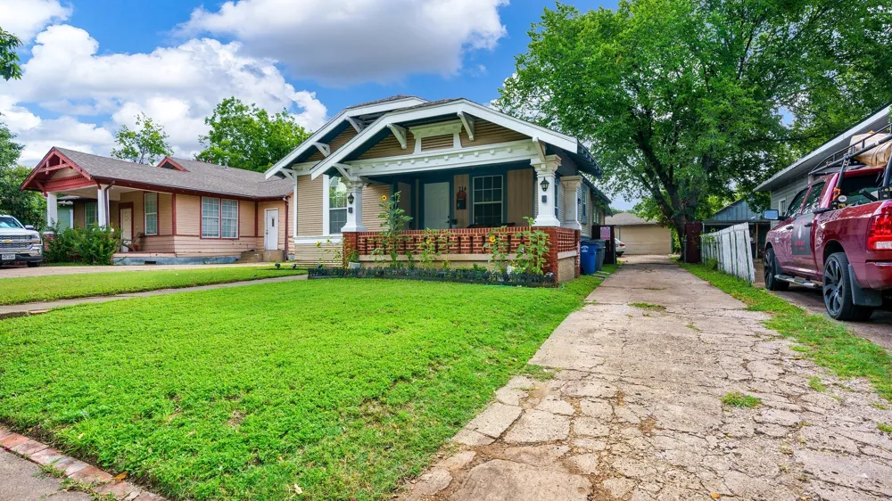 714 S Winnetka Avenue Dallas, TX 75208