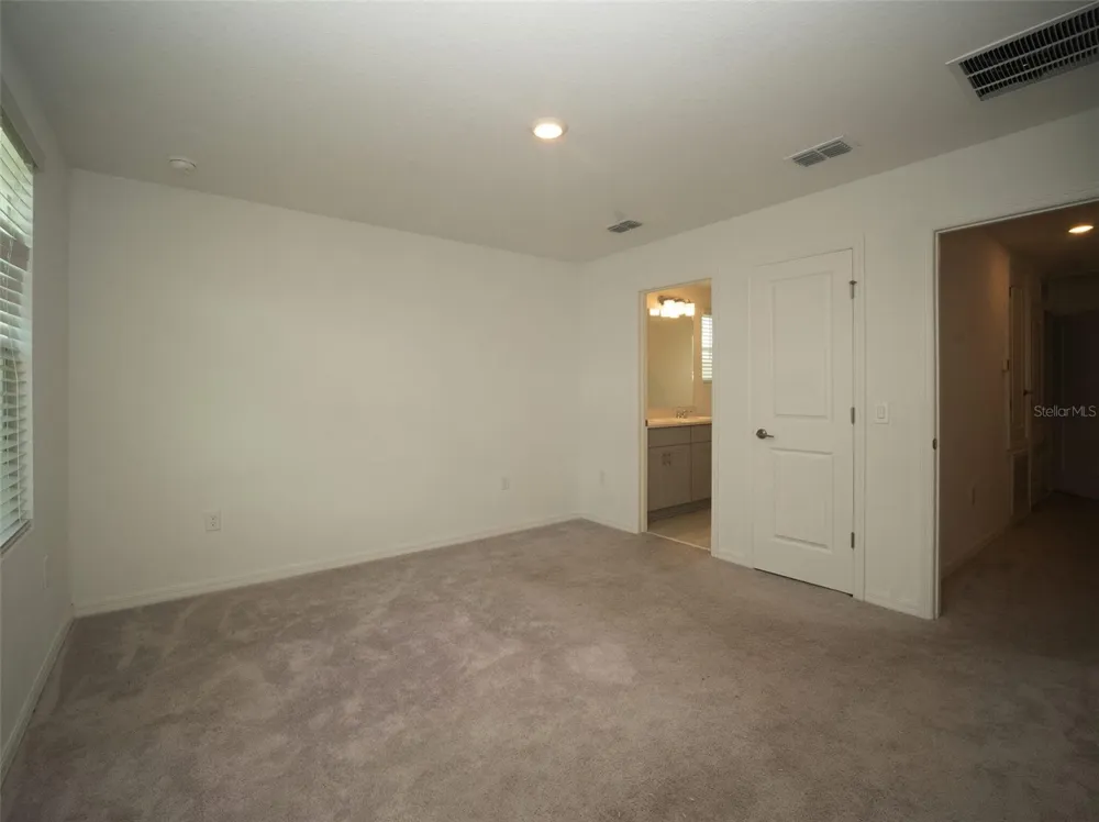 3208 SKYLINE LOOP Poinciana, FL 34758