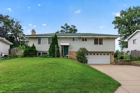 1630 Fairway Drive NE
