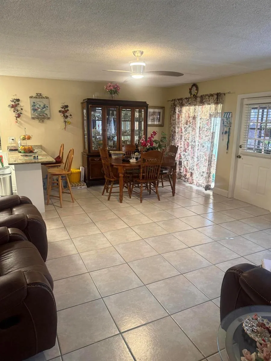 3526 LA PALMAS COURT #A-1 
