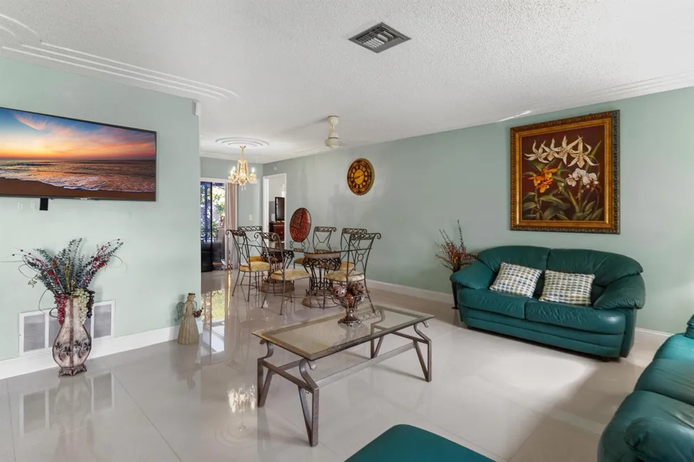 3750 NW 73rd Avenue Lauderhill, FL 33319