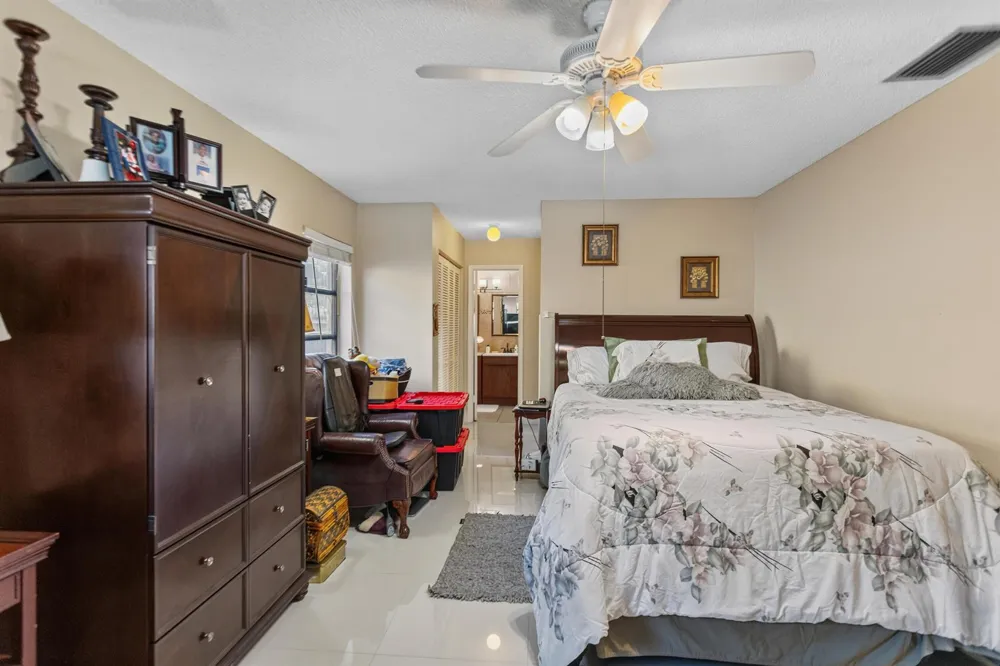 3750 NW 73rd Avenue Lauderhill, FL 33319
