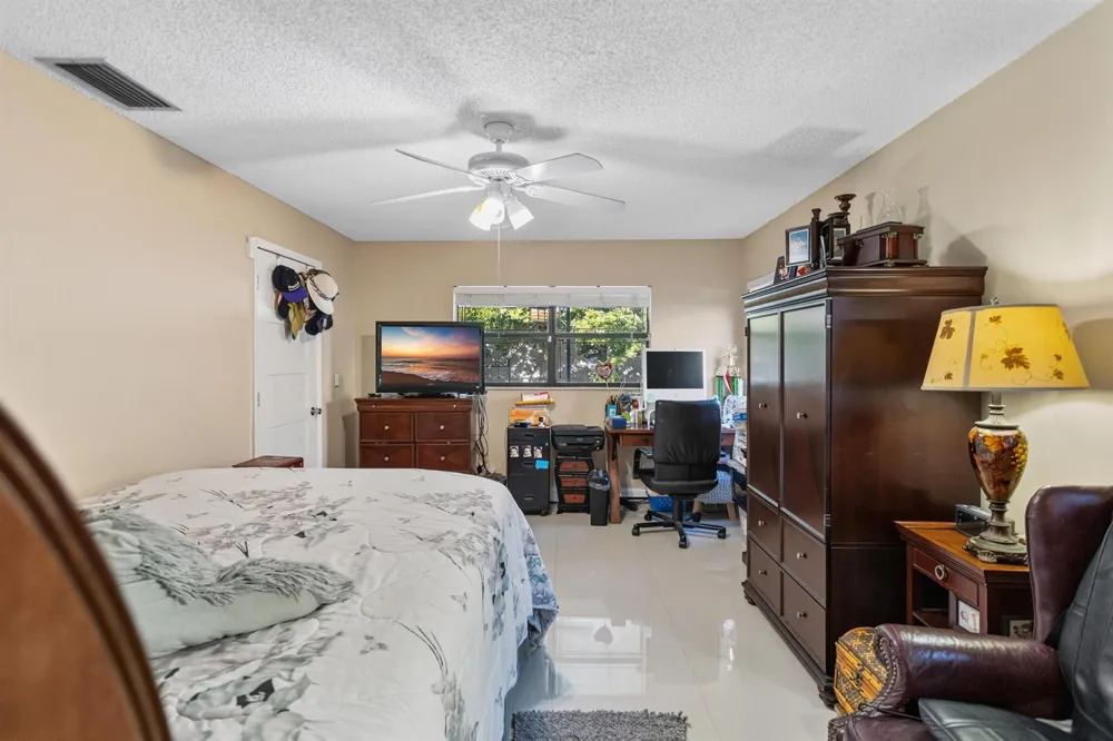 3750 NW 73rd Avenue Lauderhill, FL 33319
